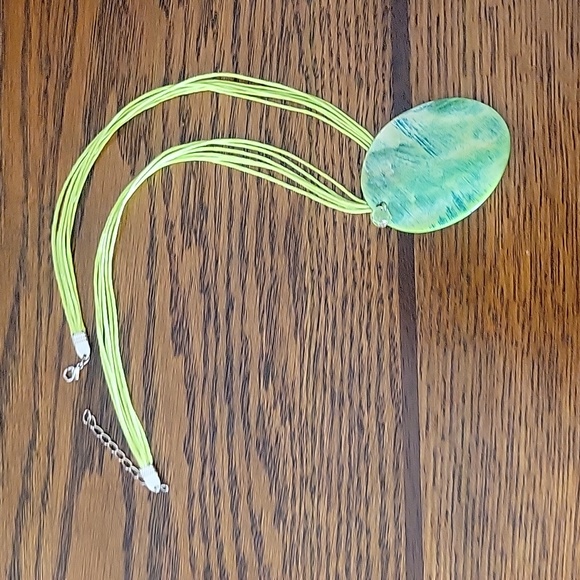 Green Necklace - Picture 2 of 10